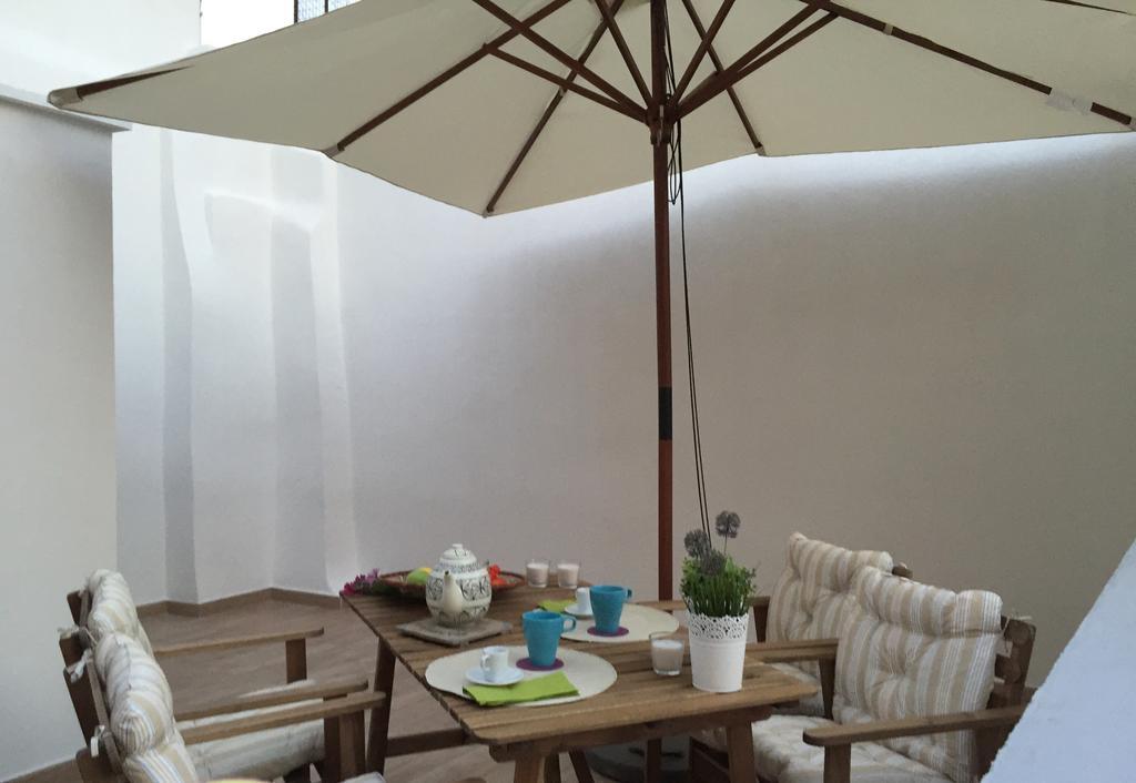 Apartamento Little Tower Bari Exterior foto